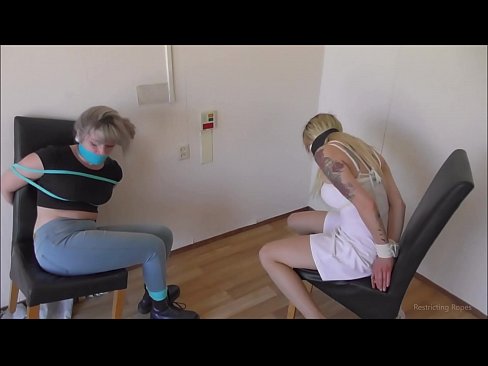 ❤️ Tràilleach / ceangailte agus gagged / nighean ann an àmhghar ☑  Bhidio fucking  aig porn gd.gaypornforyou.ru ☑